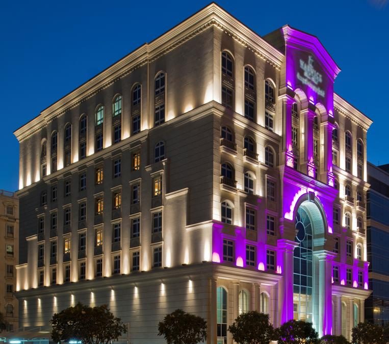 فندق وارويك الدوحة ومميزات الإقامة به | فنادق قطر