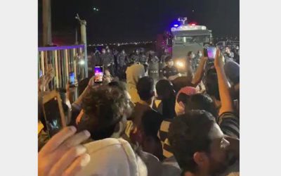 الكويت تفض اعتصاما لمصريين عالقين طالبوا سلطات بلادهم بإعادتهم